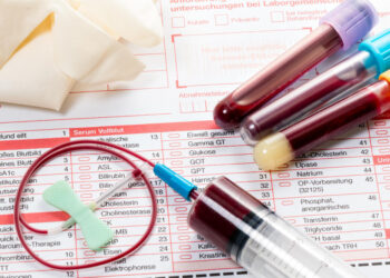 미국에서 채혈사(Phlebotomist)로 일하려면? 자격 취득부터 연봉, 취업 전망까지