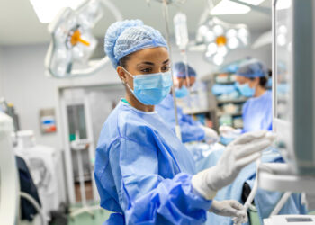 간호사의 새로운 도전: 현대 의료에서 전문 역할의 확대